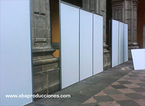 RENTA DE GRADAS Y RENTA DE MAMPARAS EN LA CIUDAD DE MEXICO