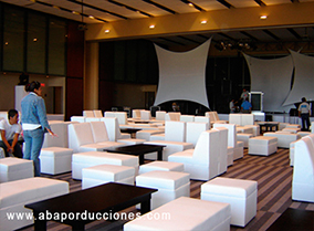 RENTA DE GRADAS Y RENTA DE UNIFILAS PARA FIESTAS